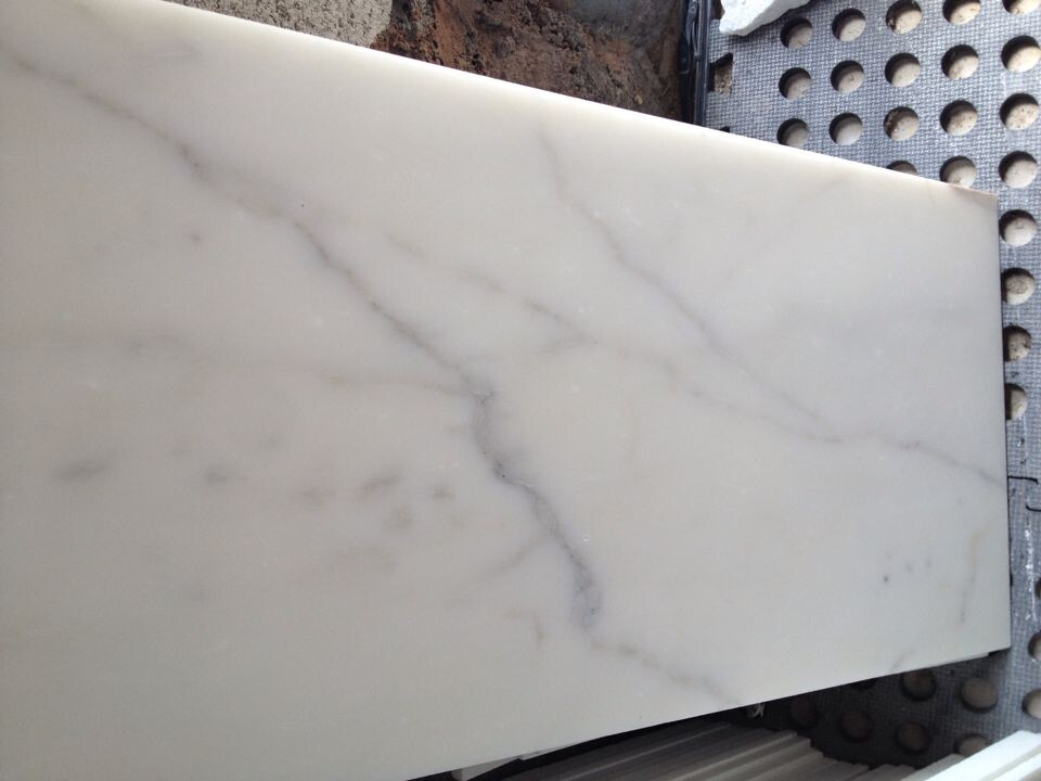 calacatta marble tile